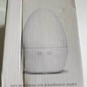 Unplug Meditation Aromatherapy Diffuser- White